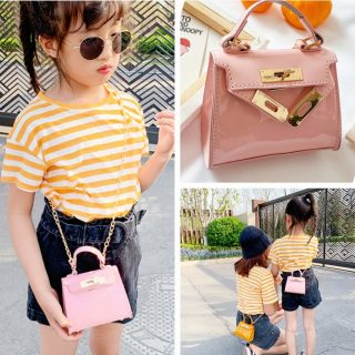 Bolso de niña clásico
