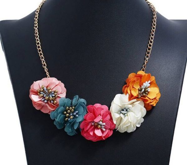 Collar flores