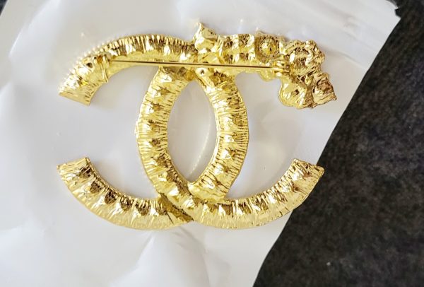Broche o prendedor CC - Imagen 3