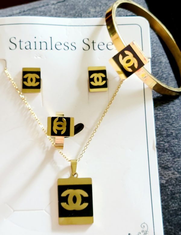 Juego CC con pulsera y anillo - Imagen 2