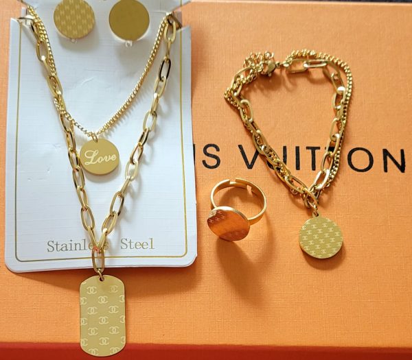 Juego de collar y brazalete CC