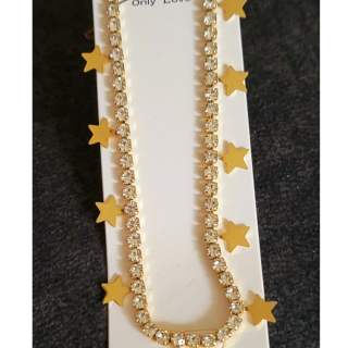 Collar de brillantes y estrellas