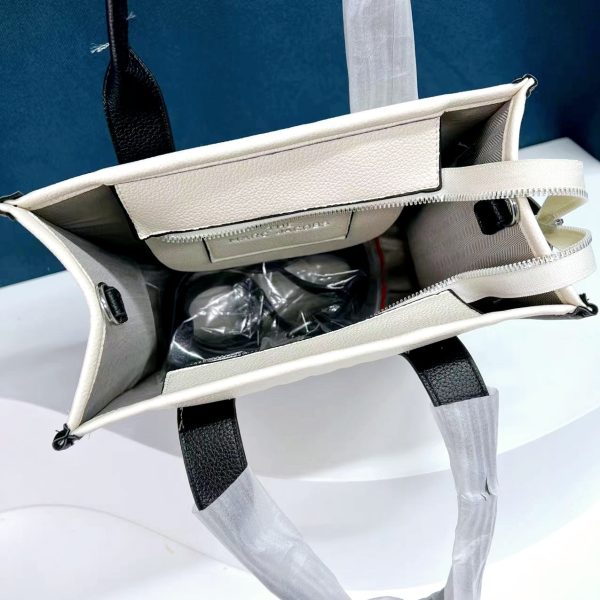 Bolso TOTE M-arc Jacobs - Imagen 2