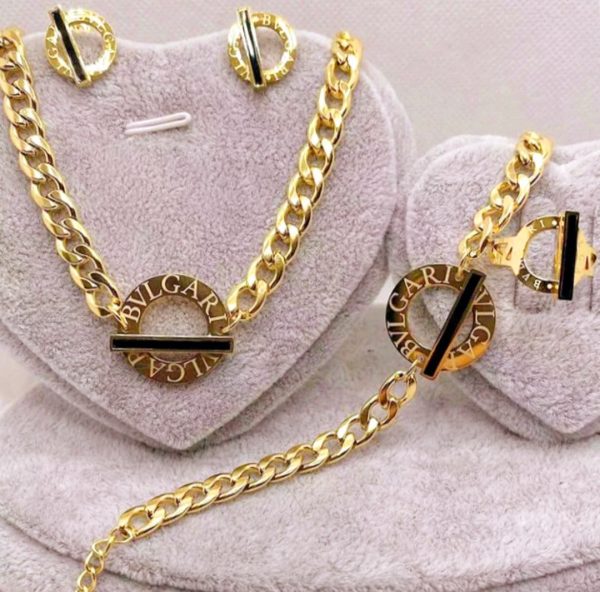 Juego con anillo B-VLGARI