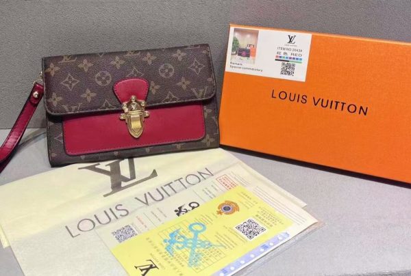 Bolso pequeño LV con caja