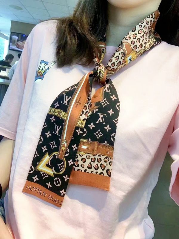 Bufanda LV con caja y bolsa