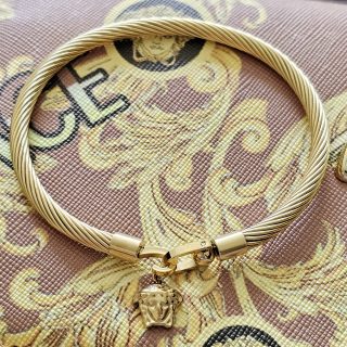 Pulsera V-ersace oro
