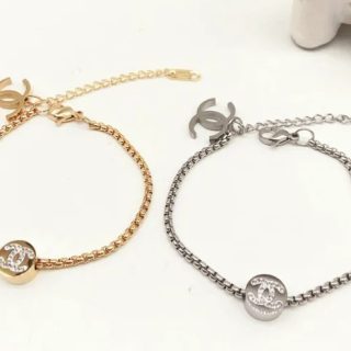 Dos pulseras Cha-nel