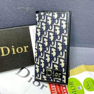 Tarjetero D-ior con caja