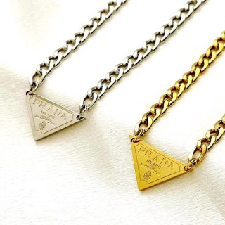 Collar Pra-da Gold