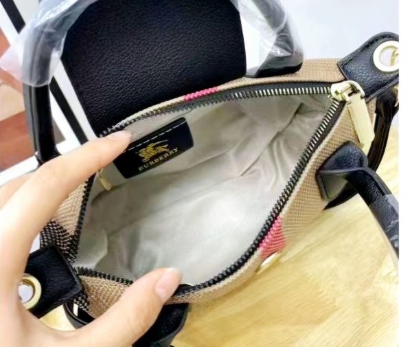 Bolso Crossbody B-urberry - Imagen 2