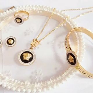 Juego V-ersace con anillo