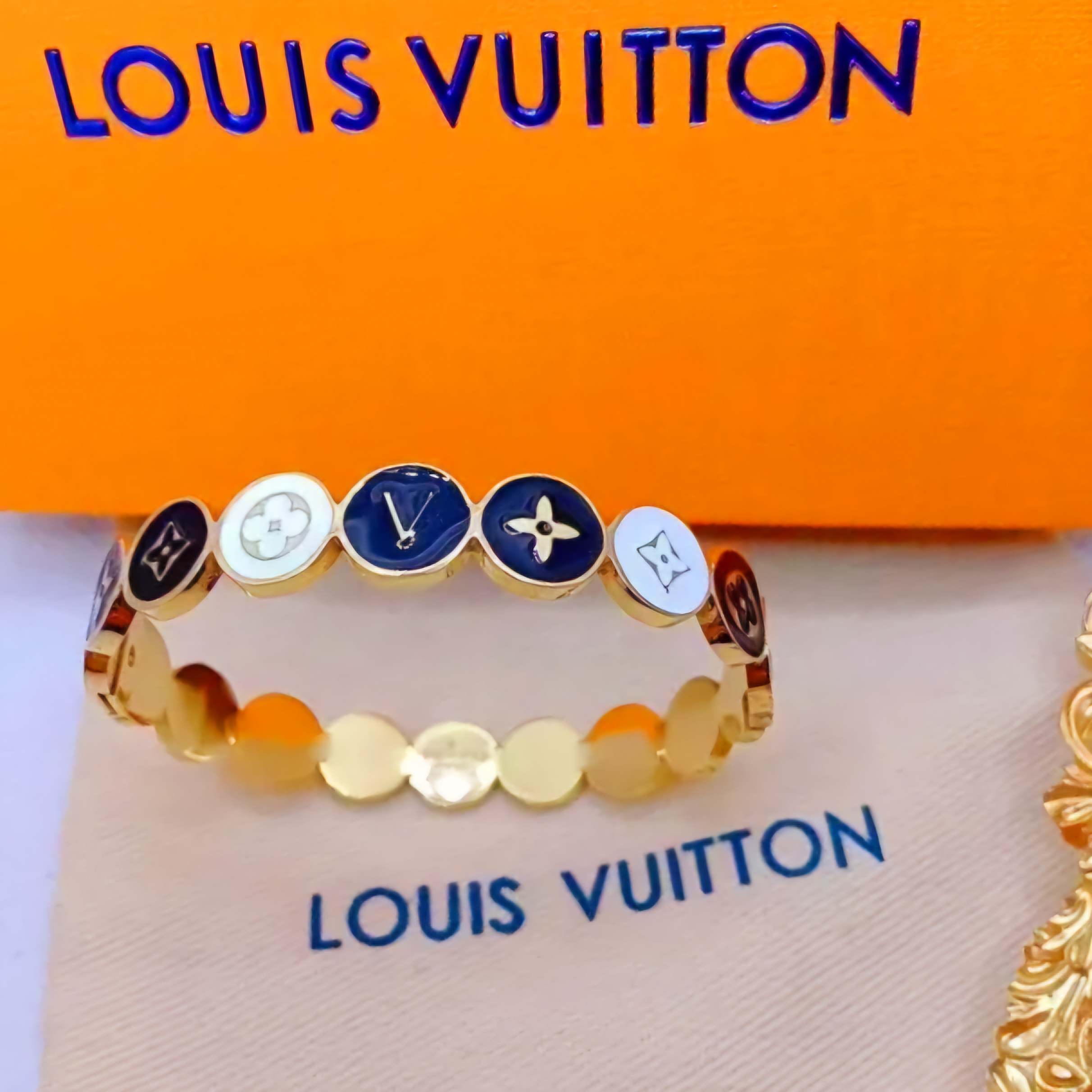 Pulsera LV